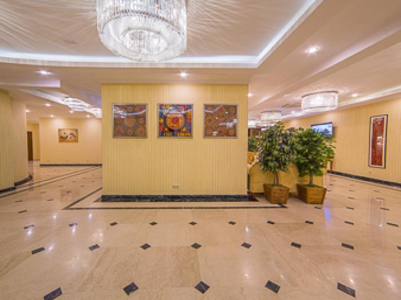Ramada By Wyndham Almaty Hotel Eksteriør billede